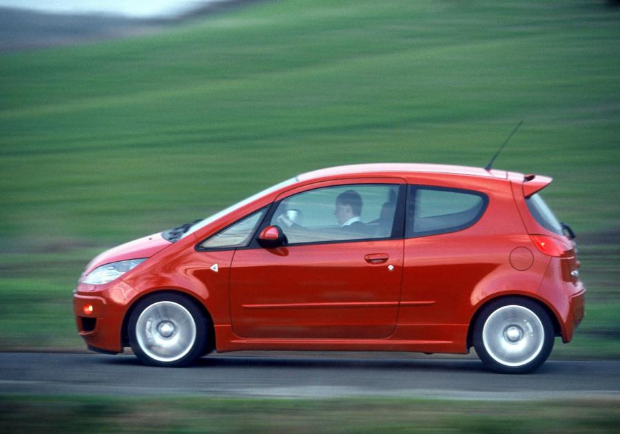  Mitsubishi Colt CZT 2005 года  (фото 27 из 31)
